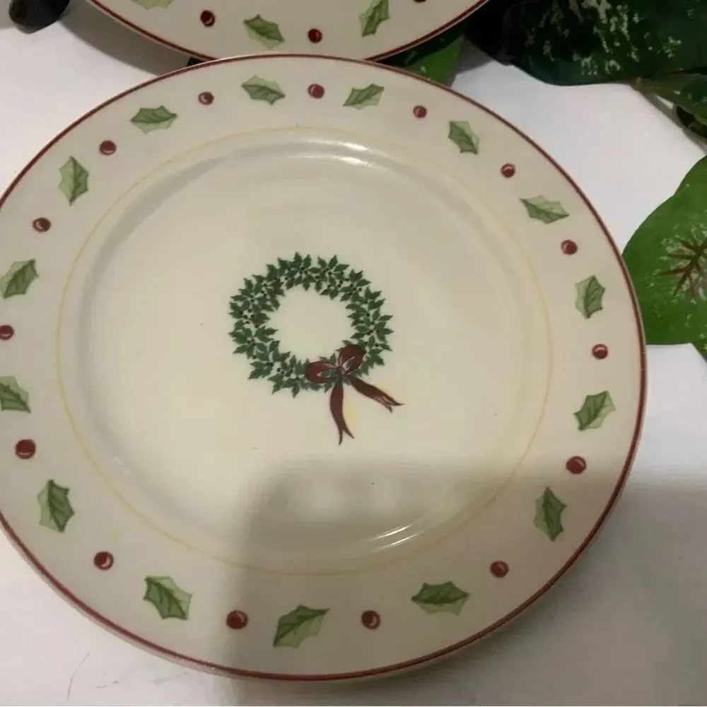 Vintage Merry Brite Christmas Salad Dessert Plates Holiday  A14